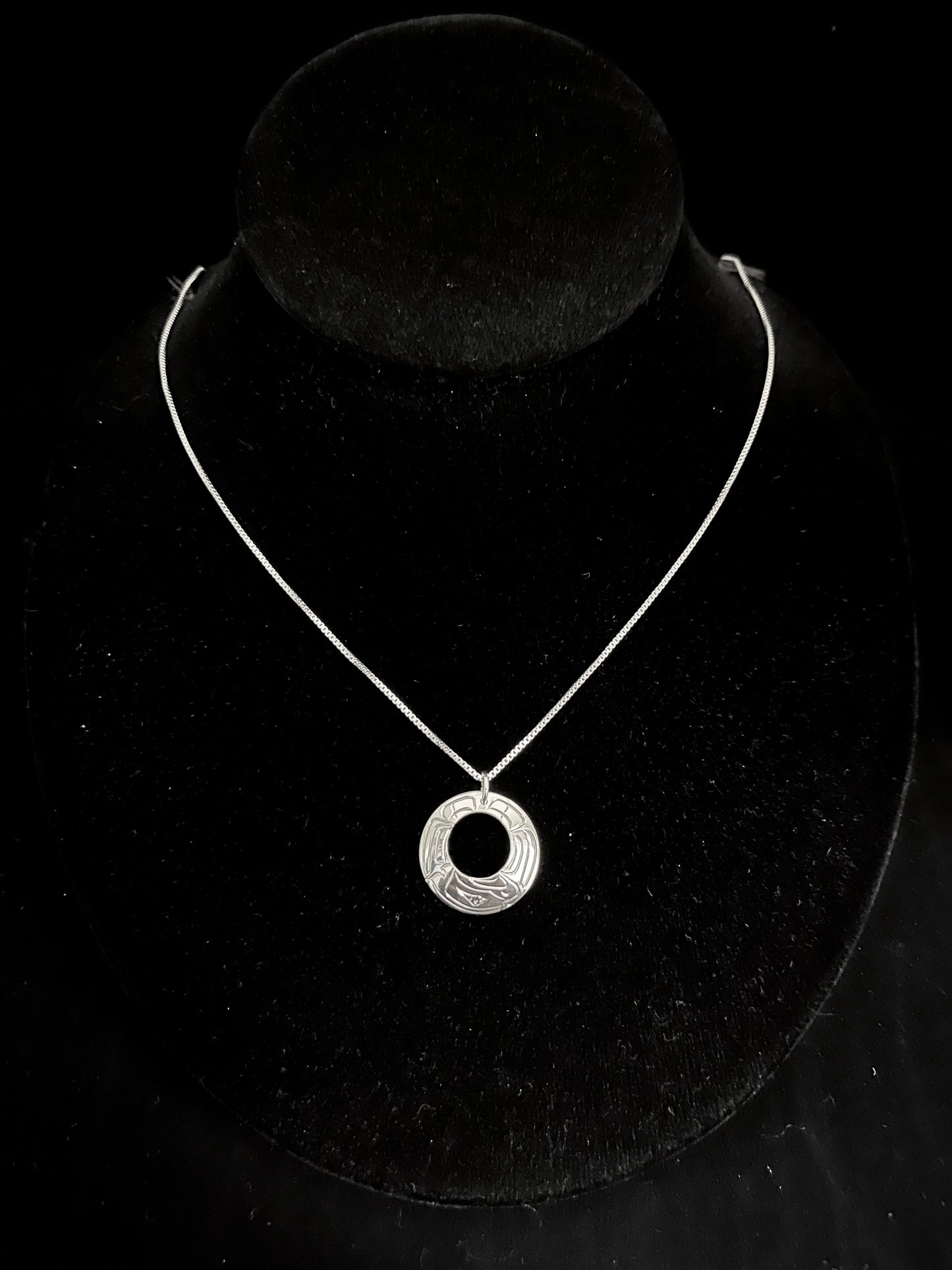 CIRCLE CUT OUT NECKLACE // EAGLE