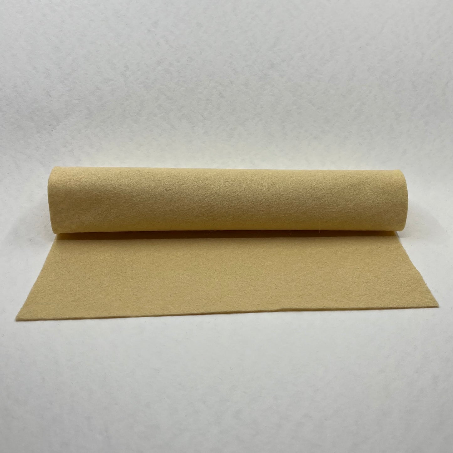 FELT SQUARE // CRÈME