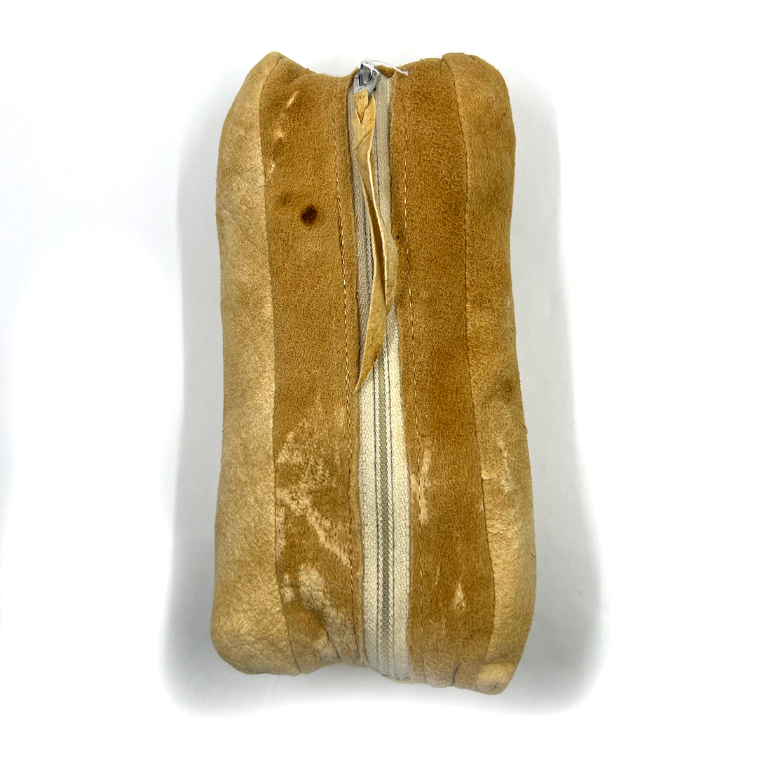 MEDIUM POUCH WITH BEIGE ZIPPER