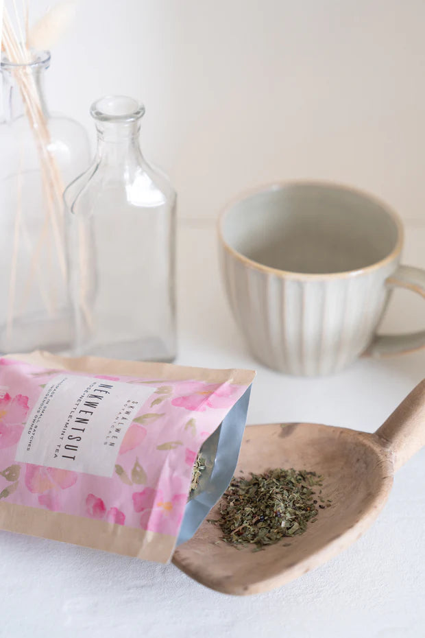 NÉKWENTSUT TEA