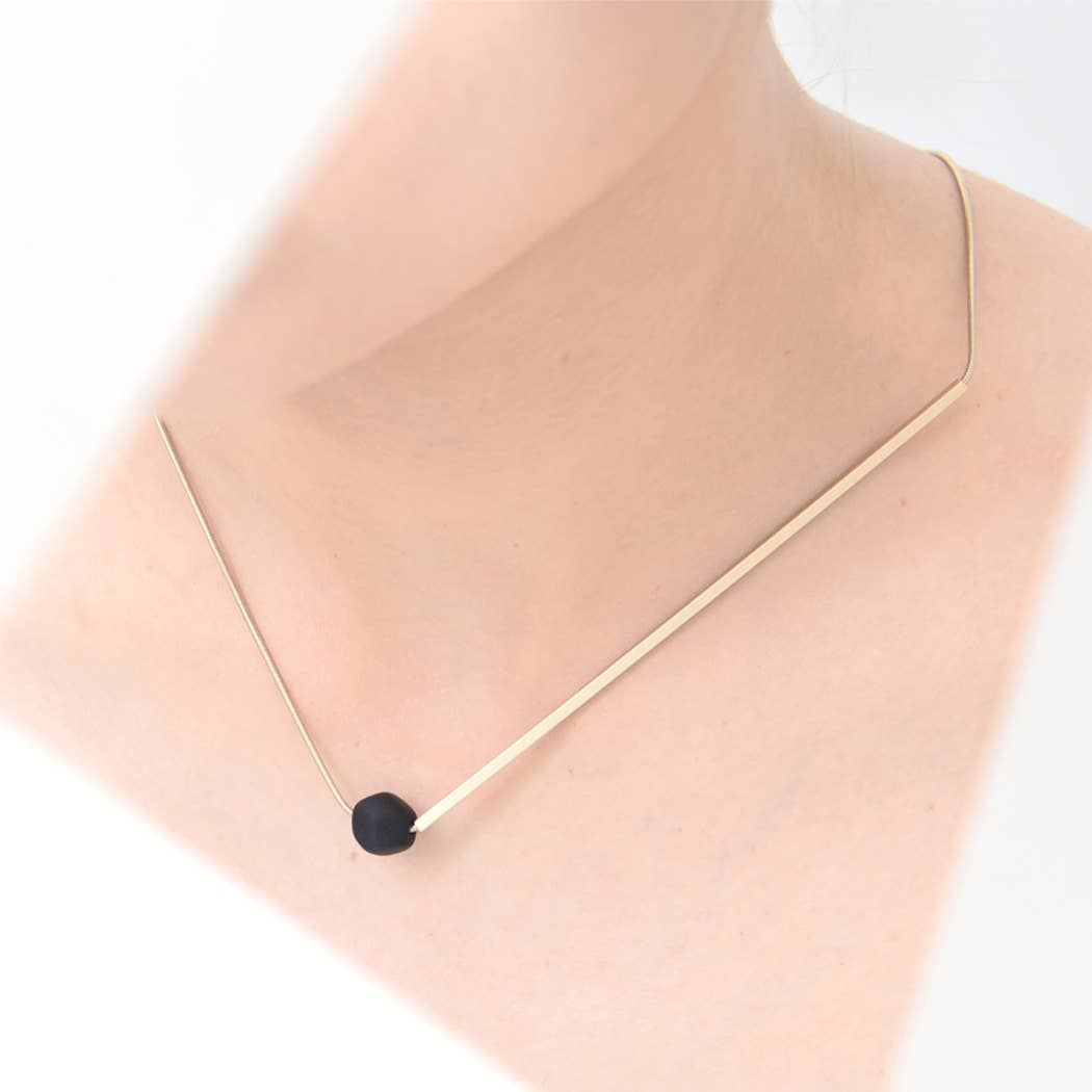 PIVOT NECKLACE
