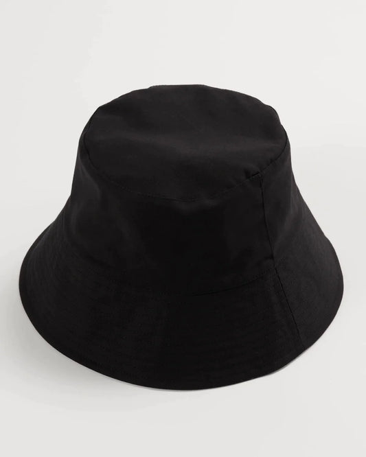 BUCKET HAT // BLACK