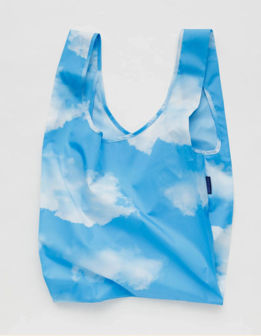 BABY BAGGU // CLOUDS